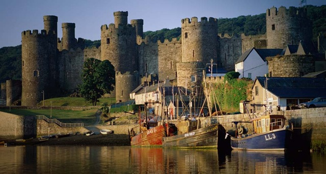 ConwyCastle_EN-US2075073633
