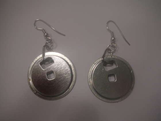 Earrings-made-from-floppy-disk-parts